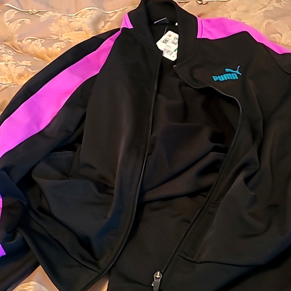 Brand new tags attached puma jogging set